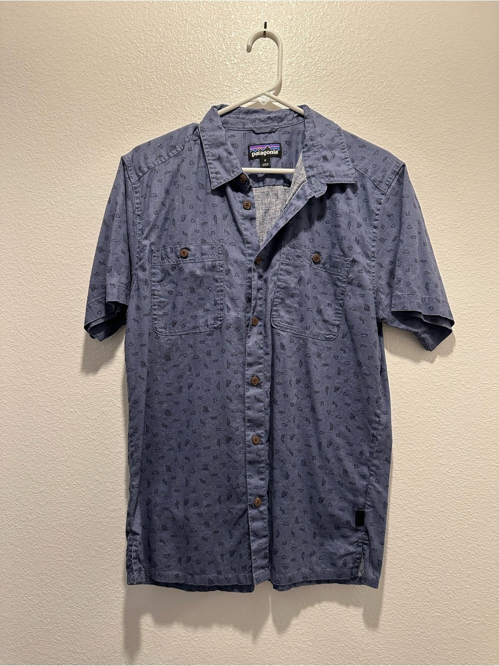 Patagonia Men’s Short-Sleeve Button-Down Shirt - Denim Blue with Micro Print